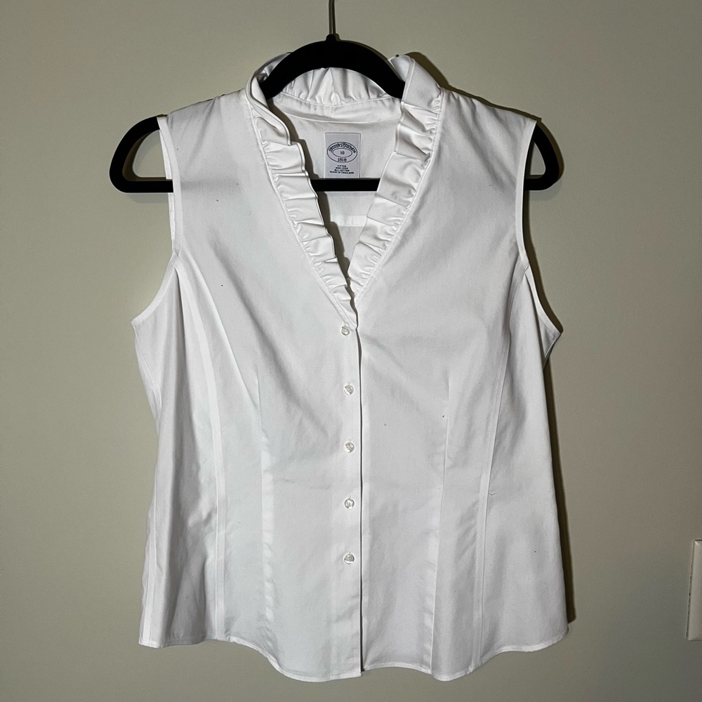 Brooks Brothers Size 8 & 10 White Ruffle Collar Sleeveless Blouse White